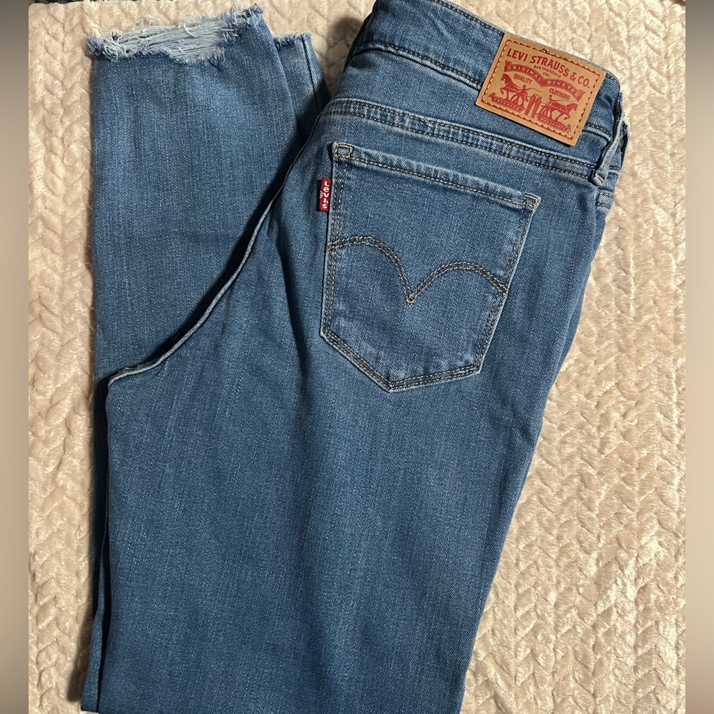 Levi’s 711 Skinny, 6 short